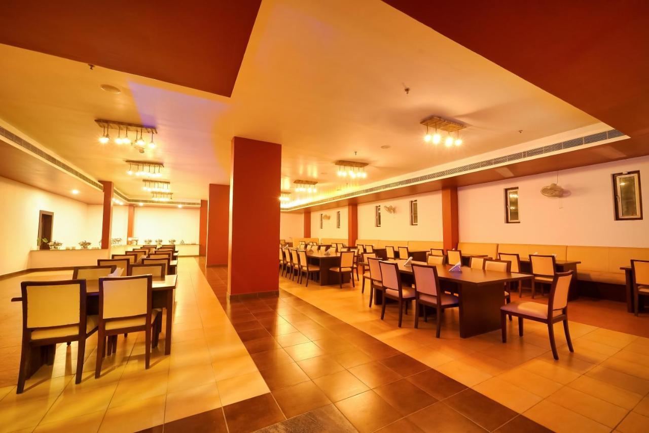 Misty Gate Hotel Vythiri Exterior photo