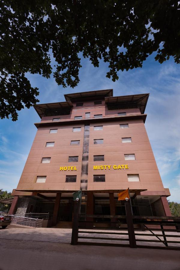 Misty Gate Hotel Vythiri Exterior photo