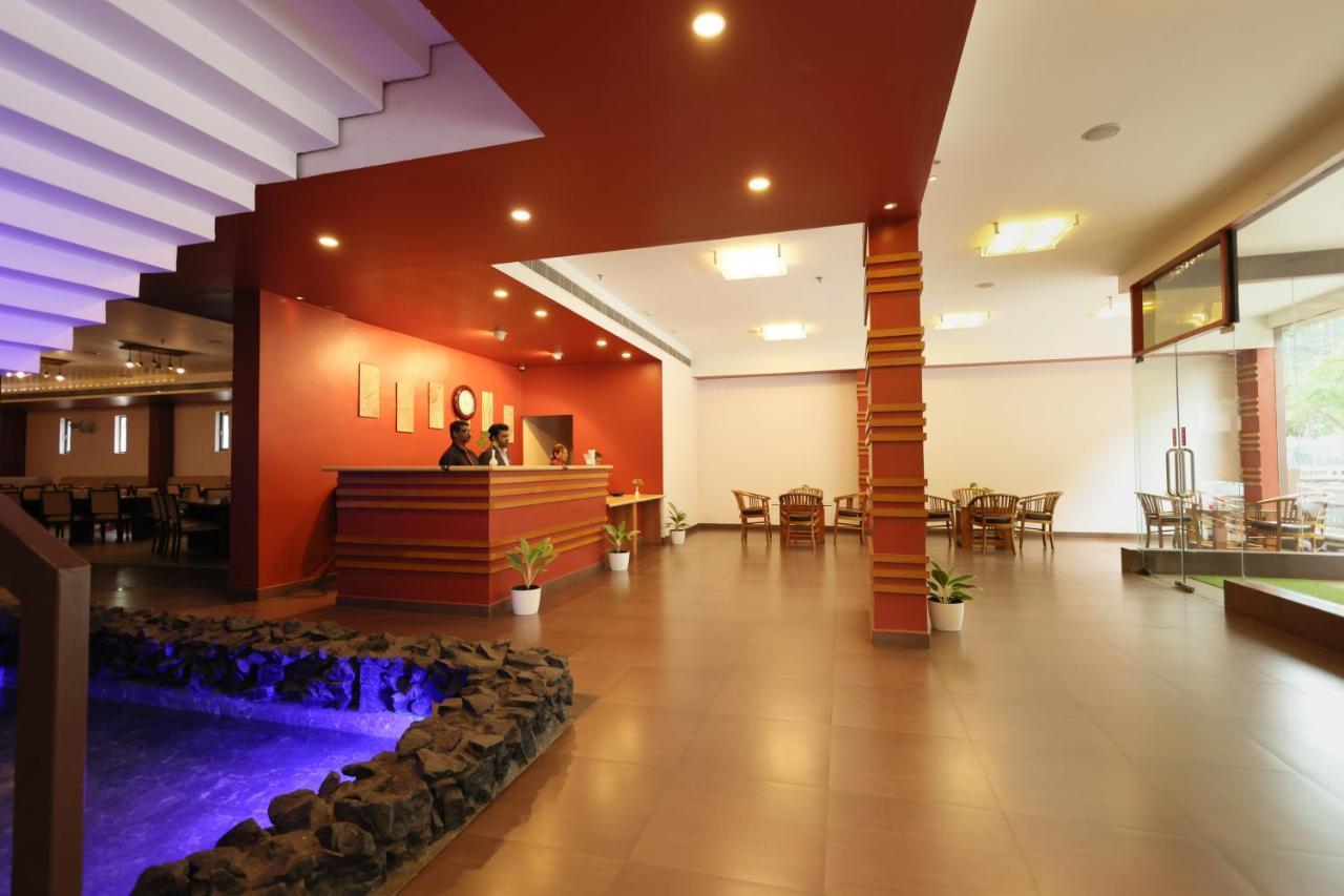 Misty Gate Hotel Vythiri Exterior photo
