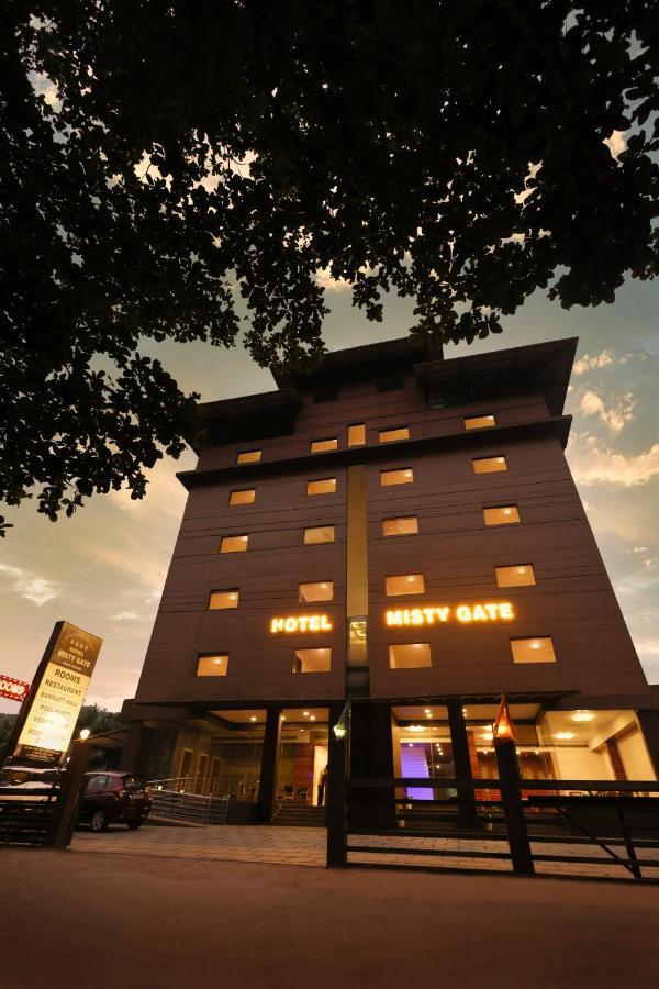 Misty Gate Hotel Vythiri Exterior photo
